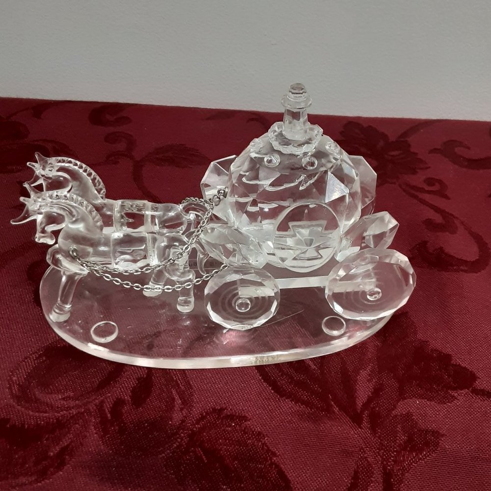Godinger Silver Art Co. Ltd 2004 Crystal Coach Figurine